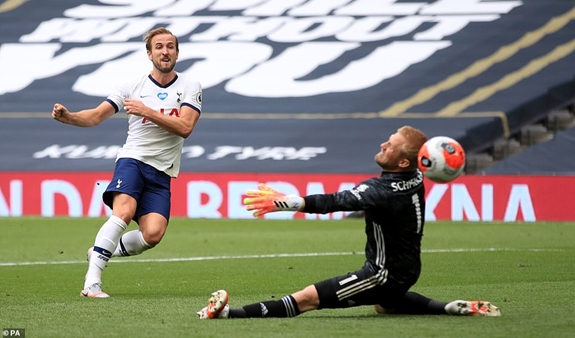 Harry Kane lập cú đúp. Ảnh: PA
